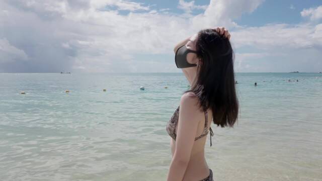 Сексапильная китаянка наслаждается нежным трахом в бритую киску